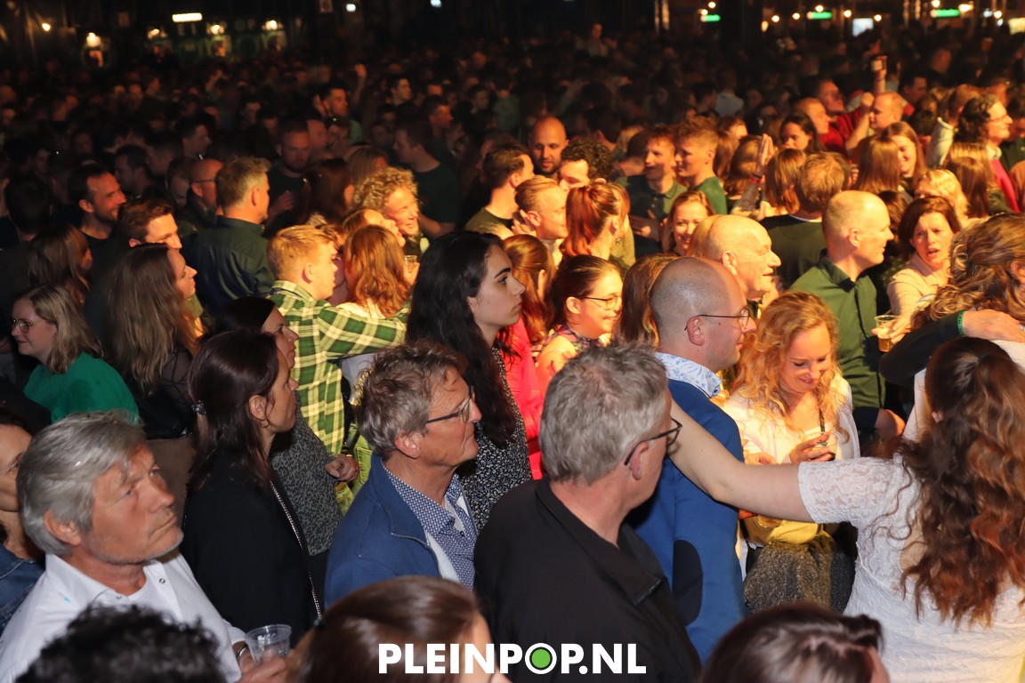 V R I J D A G     (106)